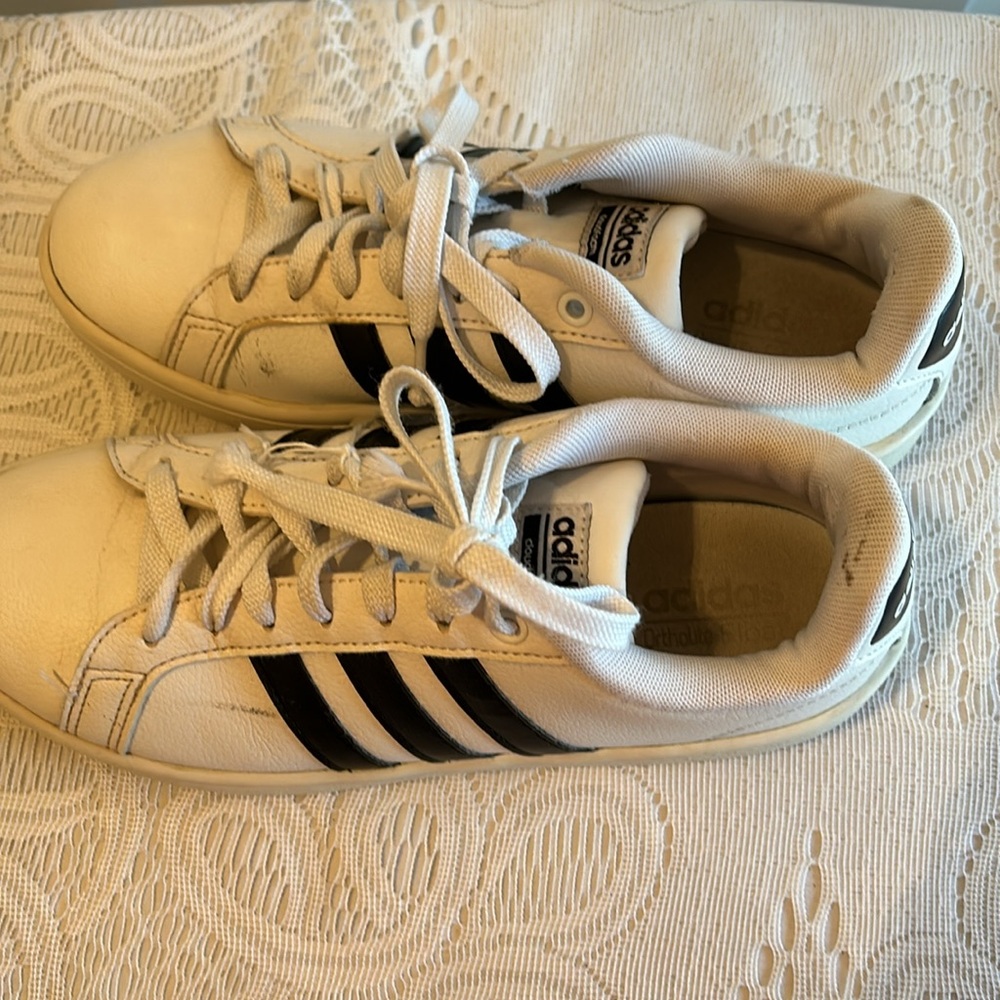 adidas cloud foam Sneakers. - Picture 2 of 6